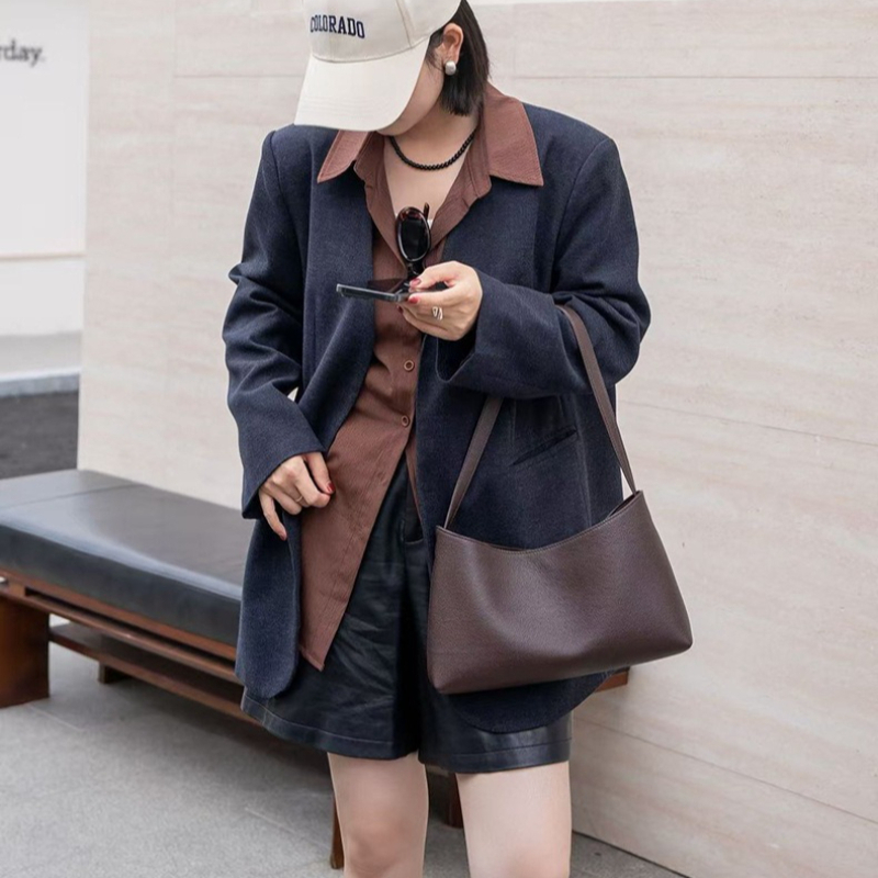 Minimalistische Arbeitstasche  – Luxury Bags Coach Bewertung und Preis