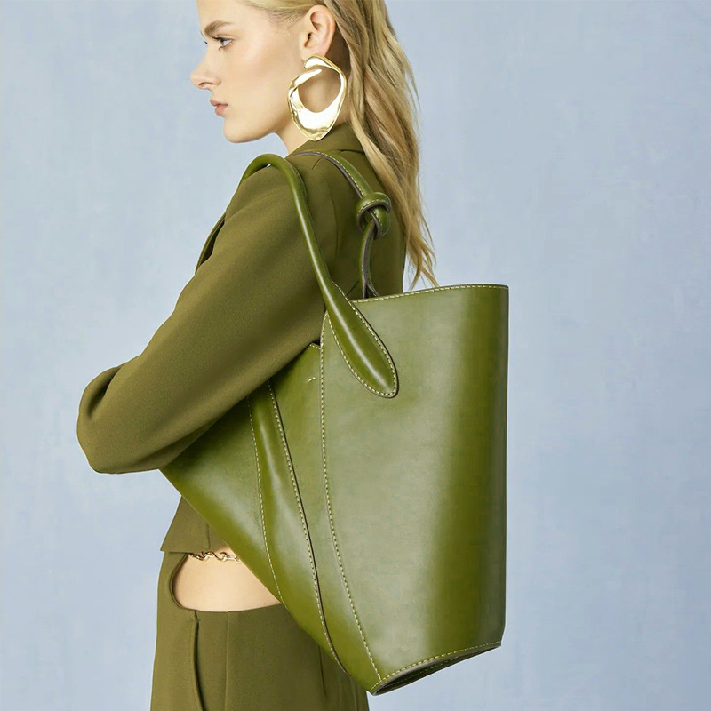 Benutzerdefinierte Initialen-E – Xl Luxury Bags Bewertung und Preis