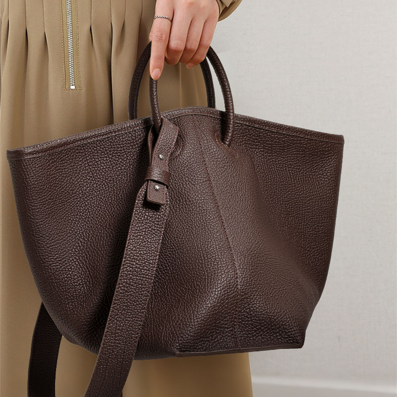 Aidrani Damen-Tragetasche aus  – Luxury Bags Europe Bewertung und Preis