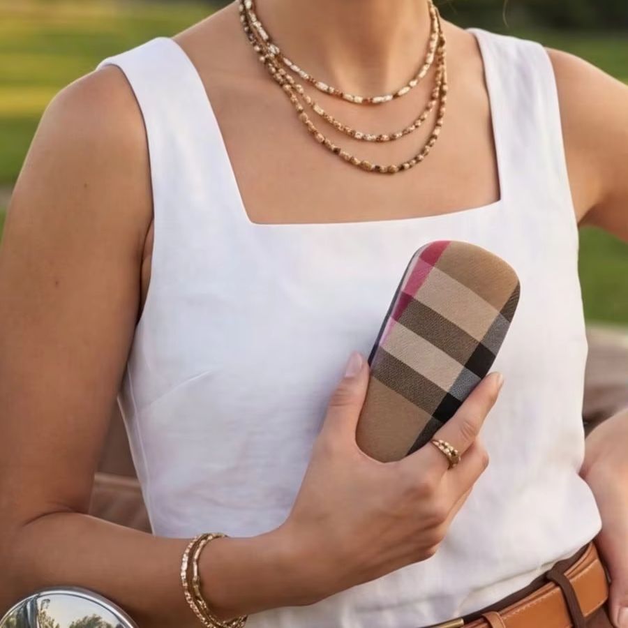 Burberry Limited Weinbraunes L – Luxury Bags Coach Bewertung und Preis